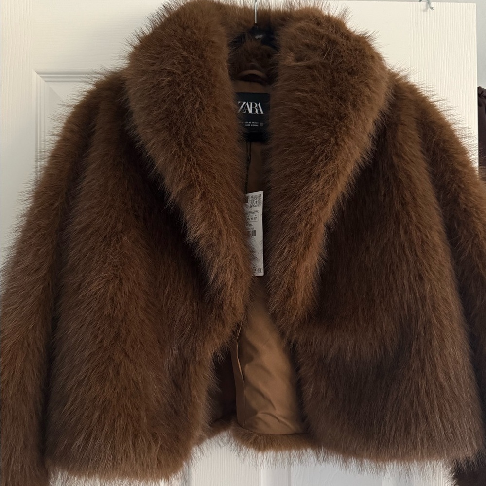 SOLD NWT Zara Women's Short Faux Fur Jacket